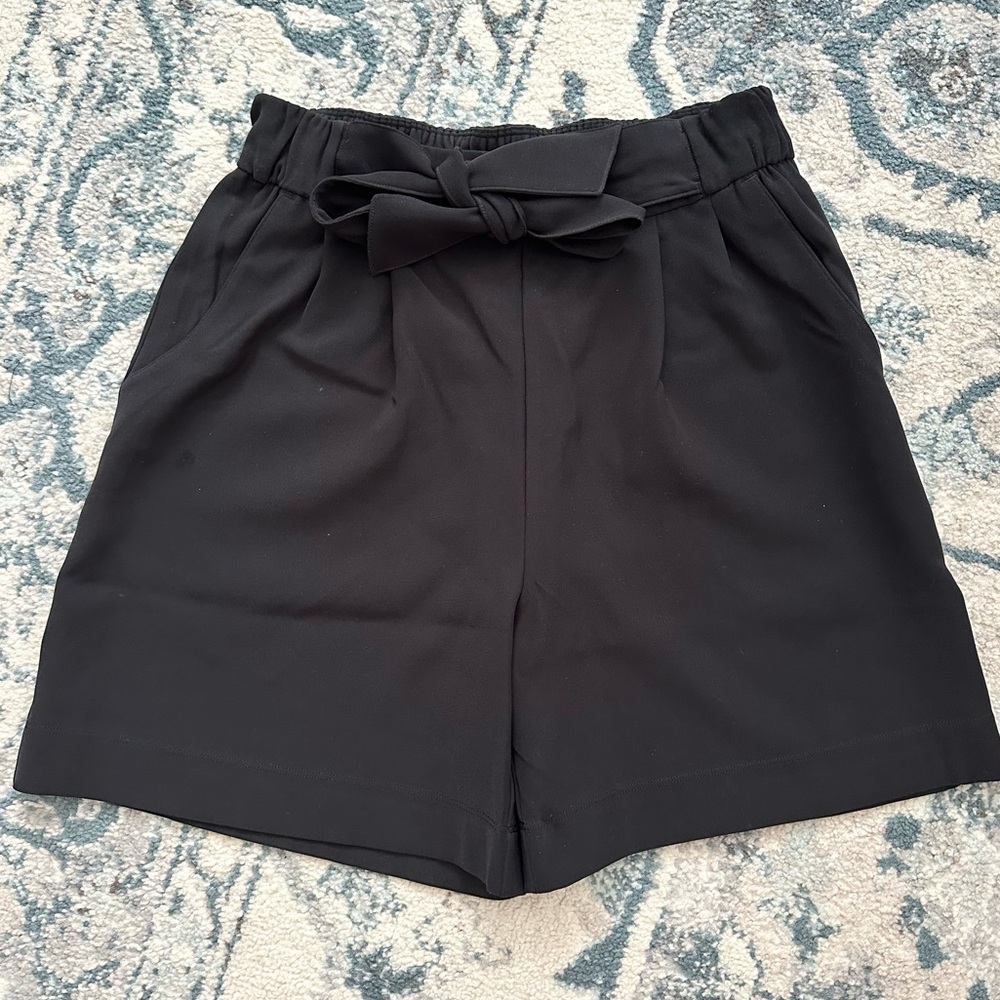 Lululemon Noir Shorts